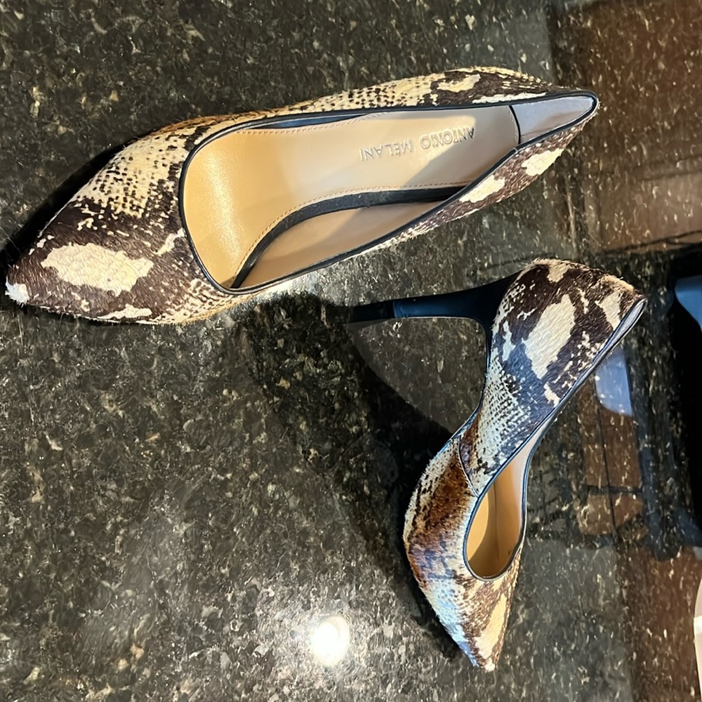 Antonio Melani size 8.5 Calf hair heels